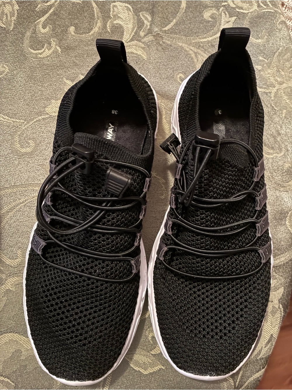 Seekway Black Knit Slip-On Water Shoes, Size 38 US 7.5